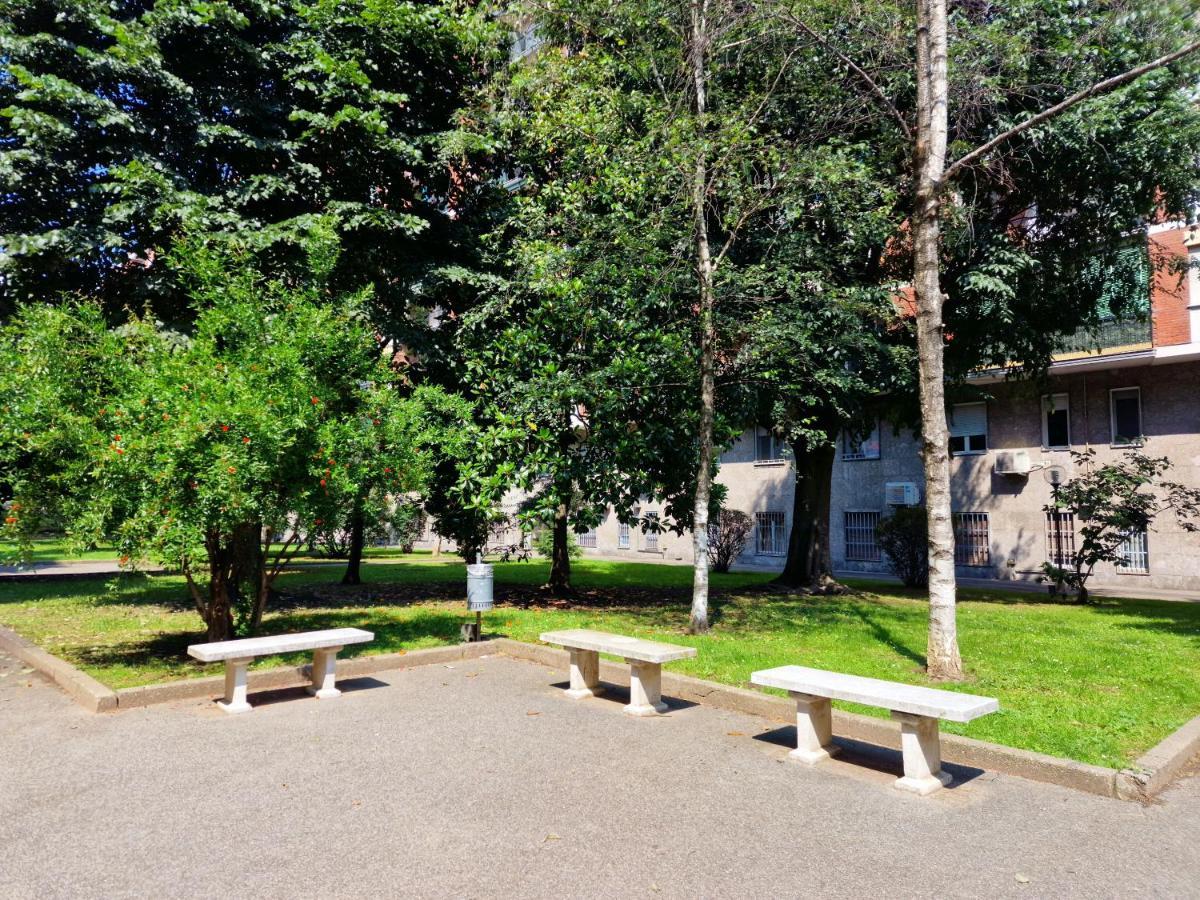 Giardino Sul Naviglio Apartment มิลาน ภายนอก รูปภาพ
